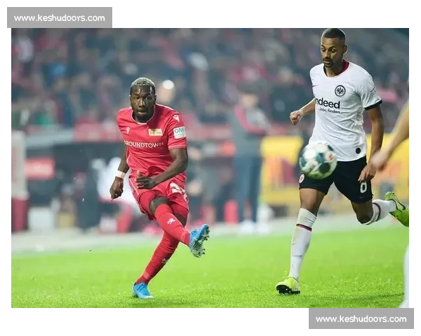 沙尔克迎战曼彻斯特豪门欧战舞台强强对话前瞻看点与悬念全解析