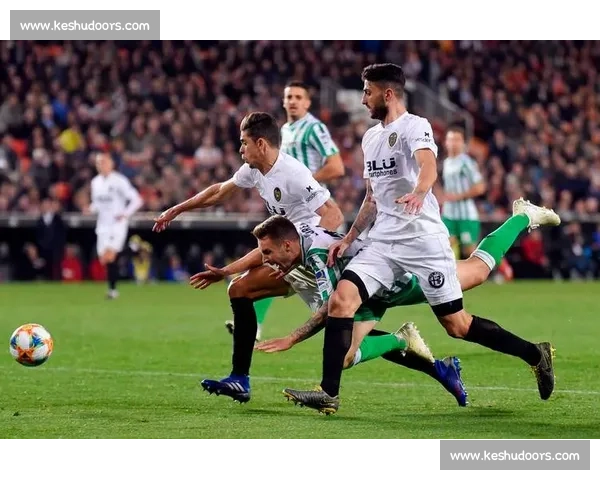 悉尼主场迎战横滨水手焦点对决谁能掌控比赛走势亚冠舞台强强碰撞前瞻解析